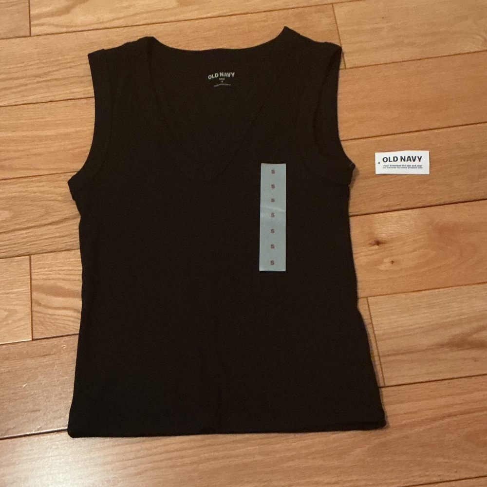 NWT Old Navy Black V-Neck Sleeveless Tank Top